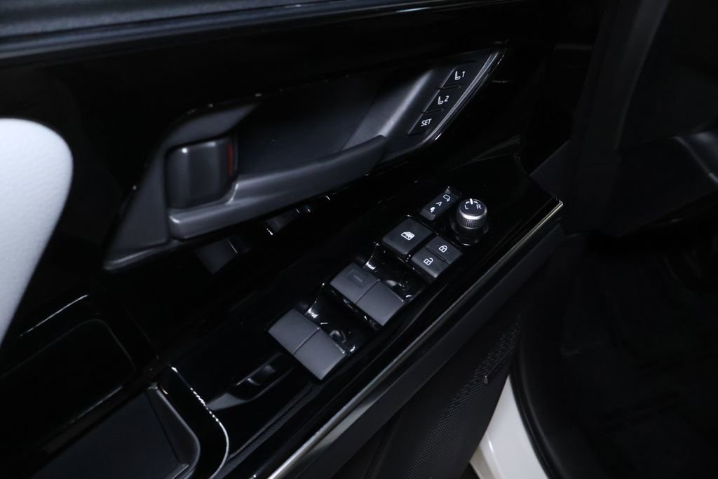 Used 2023 Subaru Solterra AWD image 14