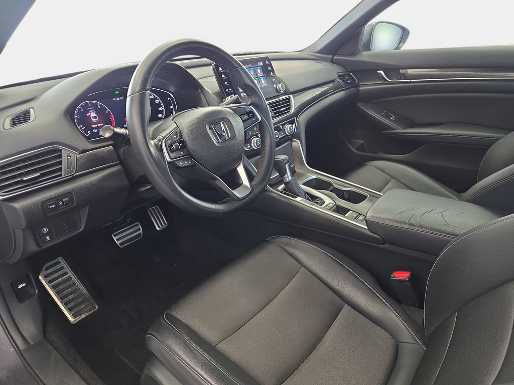 Used 2018 Honda Accord Sport image 16