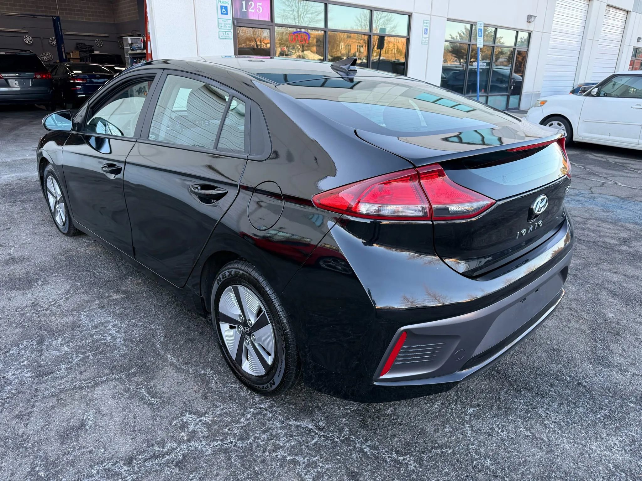 Used 2022 Hyundai Ioniq Blue image 13