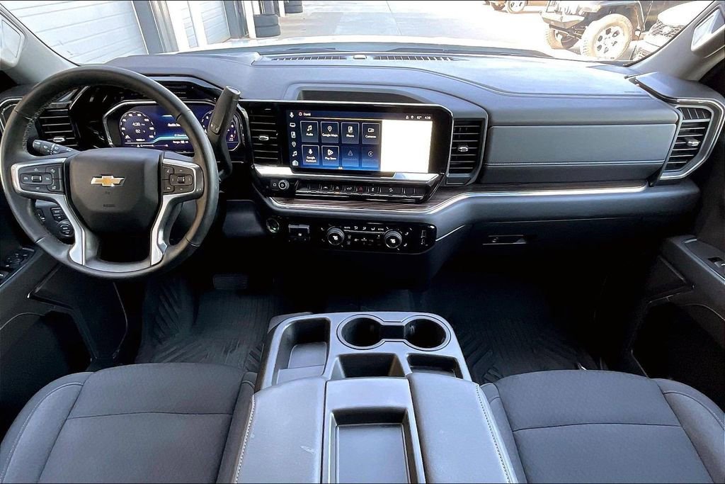 Used 2024 Chevrolet Silverado 1500 LT w/ Z71 Off-Road Package image 15