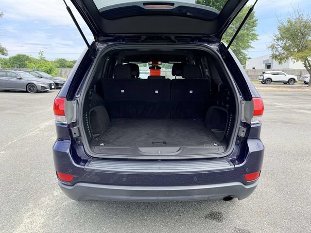Used 2018 Jeep Grand Cherokee Laredo AWD/4WD image 12