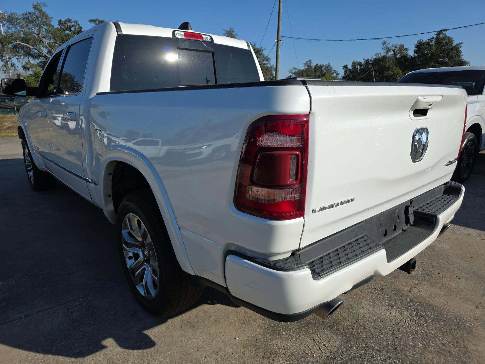 Used 2023 RAM 1500 Limited w/ Body Color Bumper Group image 3