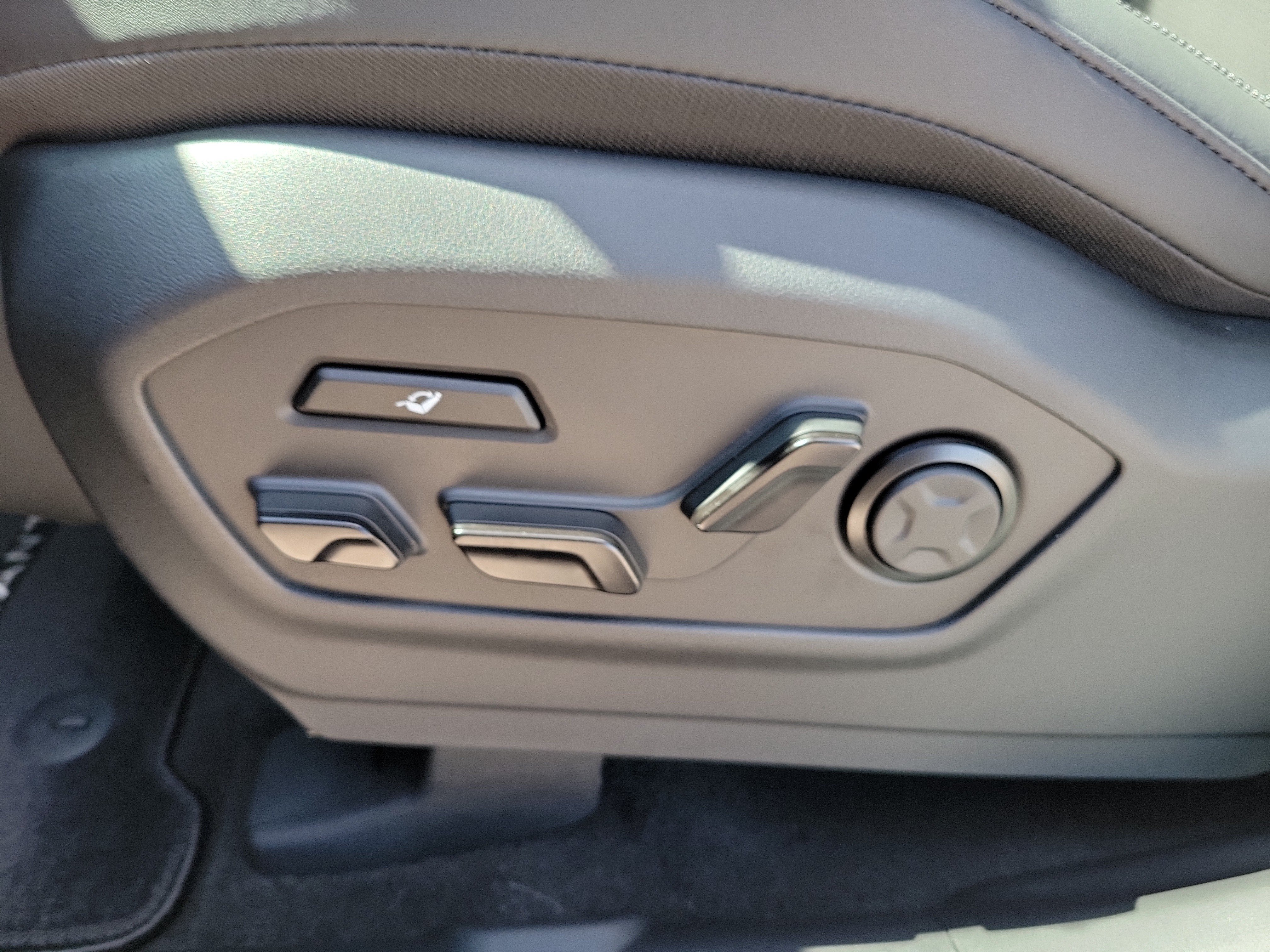 Used 2026 Hyundai Santa Fe Calligraphy AWD/4WD image 17