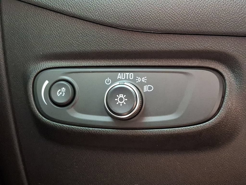 Used 2022 Chevrolet Equinox RS AWD/4WD image 24