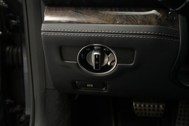 Used 2014 Mercedes-Benz SL 550 image 49