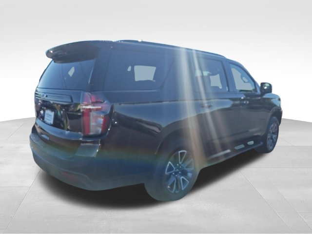 Used 2024 Chevrolet Tahoe Z71 w/ Luxury Package AWD/4WD image 5