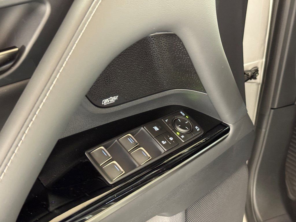 New 2025 Lexus LX 700h Luxury image 25