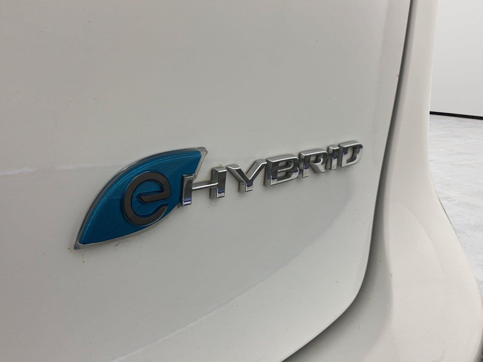 Used 2023 Chrysler Pacifica Touring-L FWD image 40