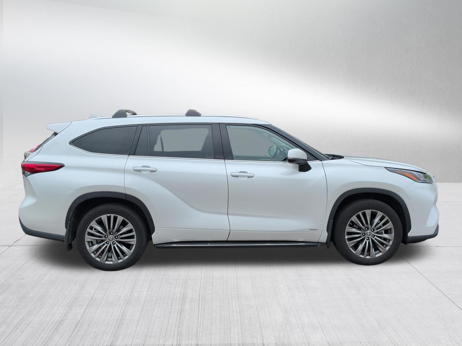 Used 2022 Toyota Highlander Platinum AWD/4WD image 8
