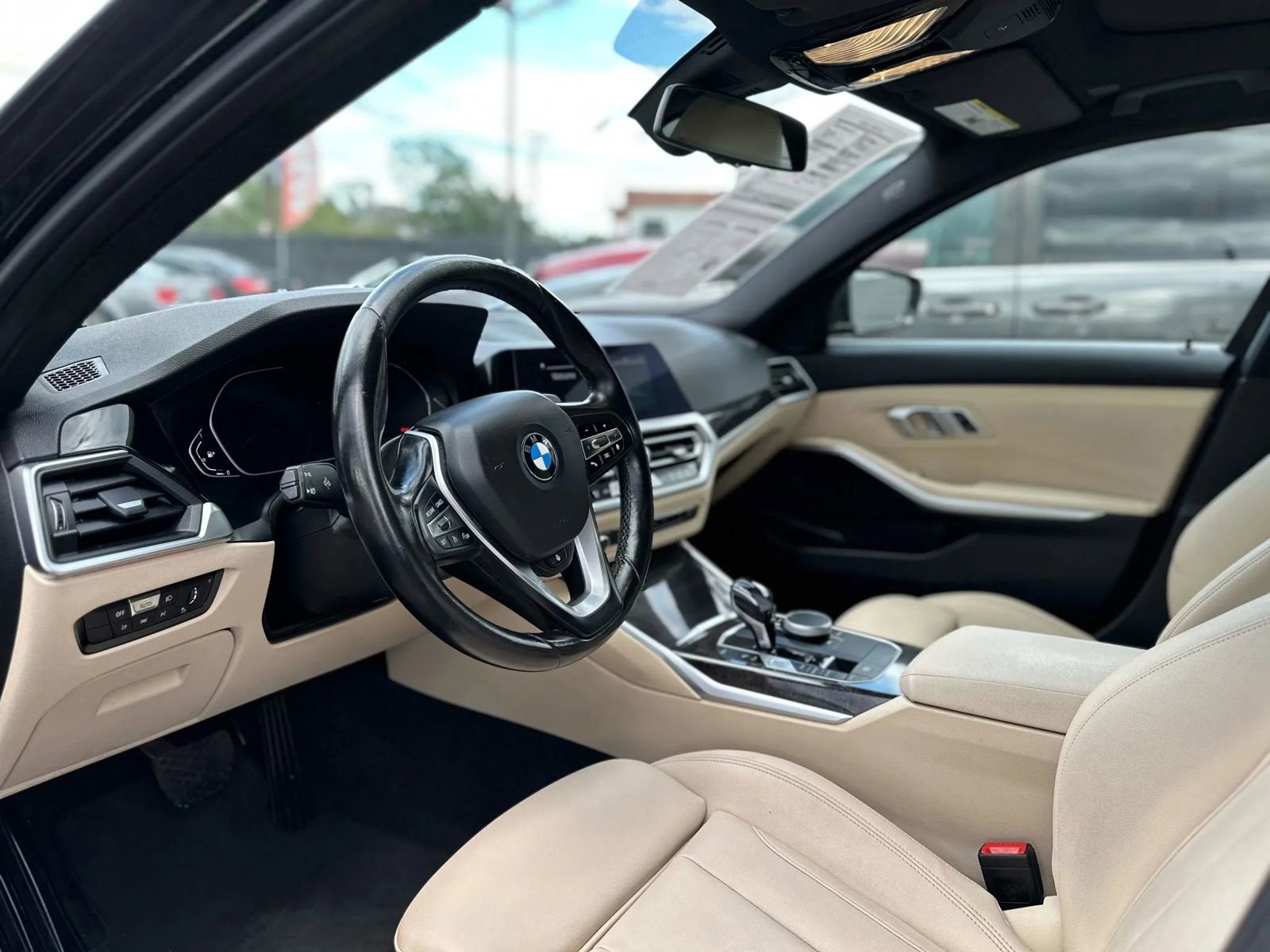 Used 2021 BMW 330i xDrive Sedan w/ Convenience Package image 9