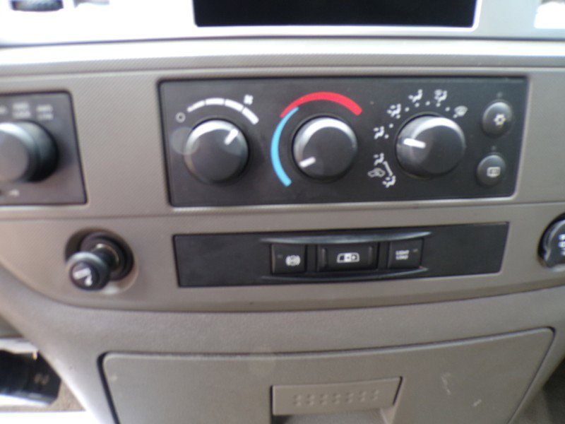 Used 2009 Dodge Ram 2500 Truck SLT w/ Trailer Tow Group AWD/4WD image 12