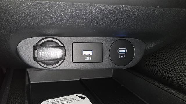 New 2026 Hyundai Elantra Limited FWD image 34