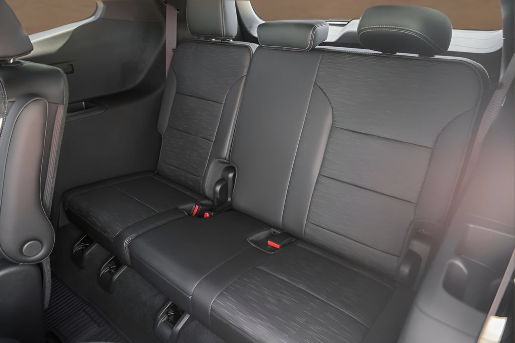 Used 2026 Buick Enclave Sport Touring w/ Power Package FWD image 23