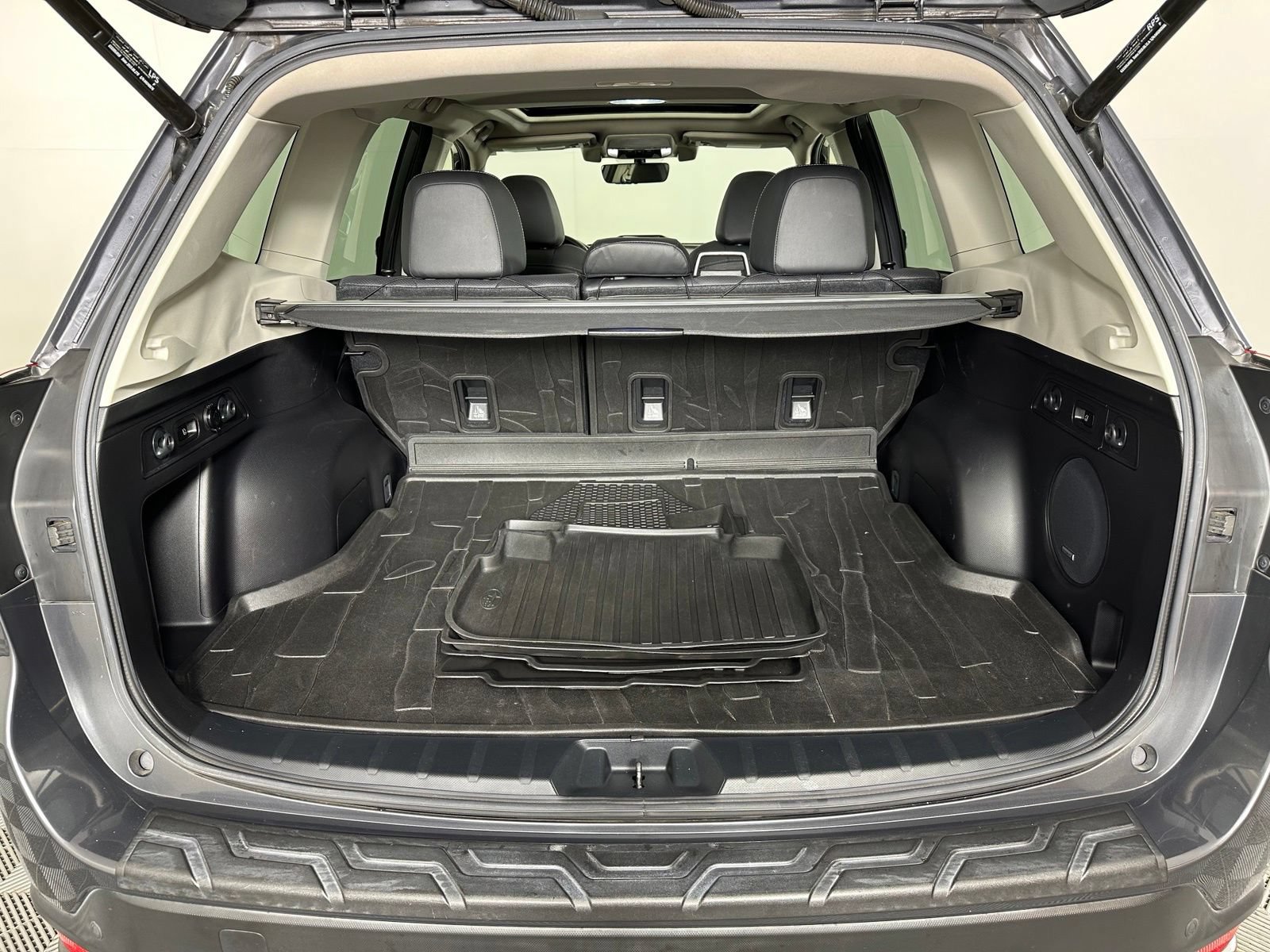 Used 2020 Subaru Forester Touring AWD/4WD image 23