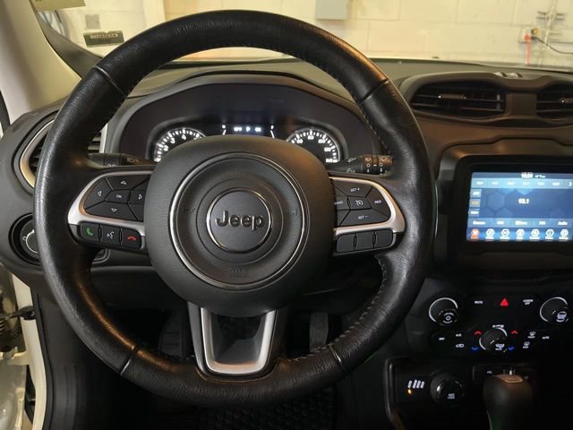 Used 2019 Jeep Renegade Latitude w/ Cold Weather Group image 19
