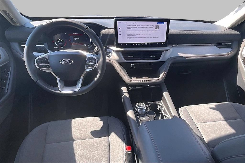 Certified 2025 Ford Explorer Active RWD image 15