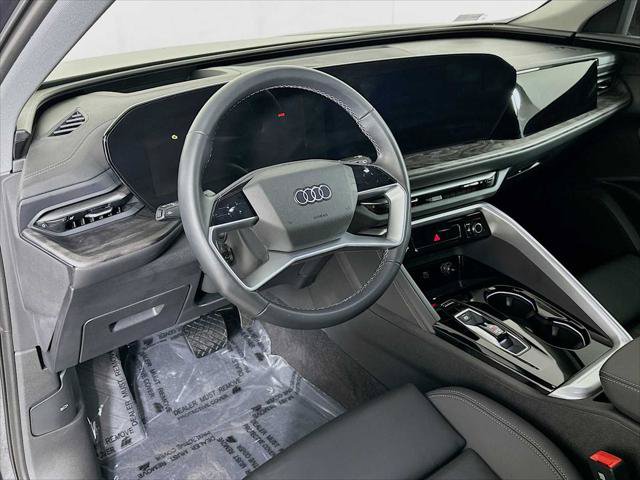 Certified 2025 Audi Q5 Premium Plus w/ Premium Plus AWD/4WD image 9
