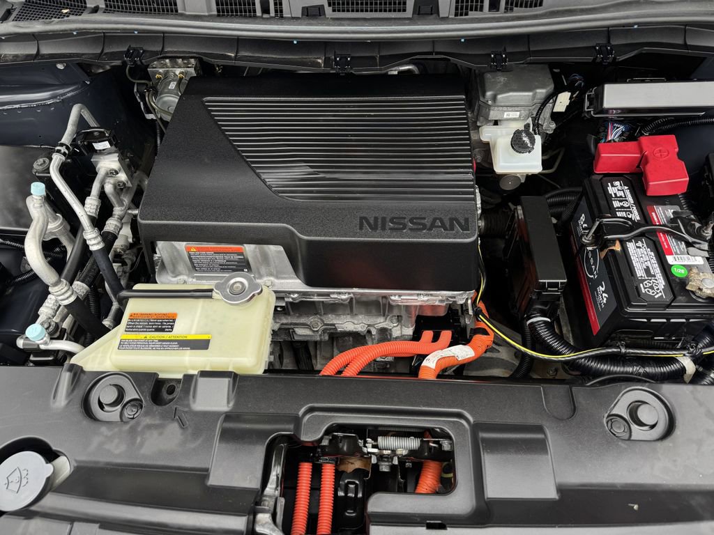 Used 2018 Nissan Leaf SL w/ SL Technology Package FWD image 29