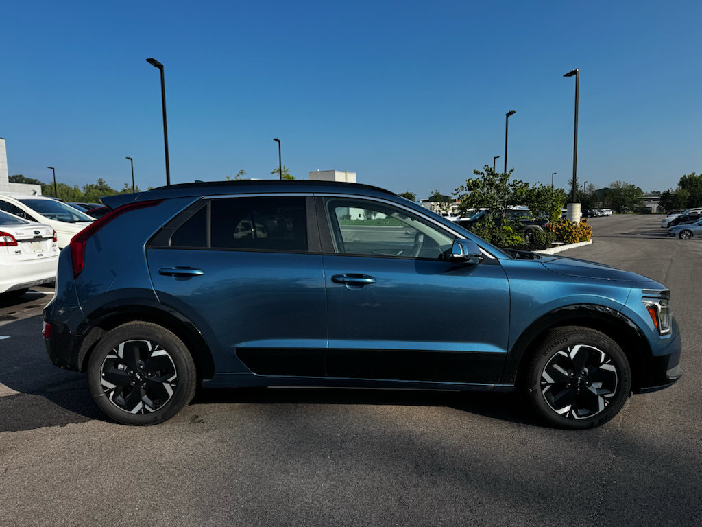 Used 2026 Kia Niro Wind w/ Wind Preserve Package FWD image 5