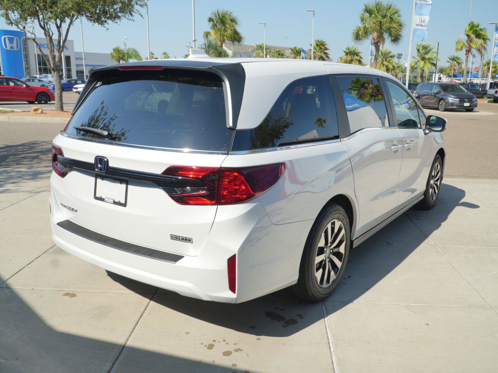 New 2026 Honda Odyssey EX-L image 6