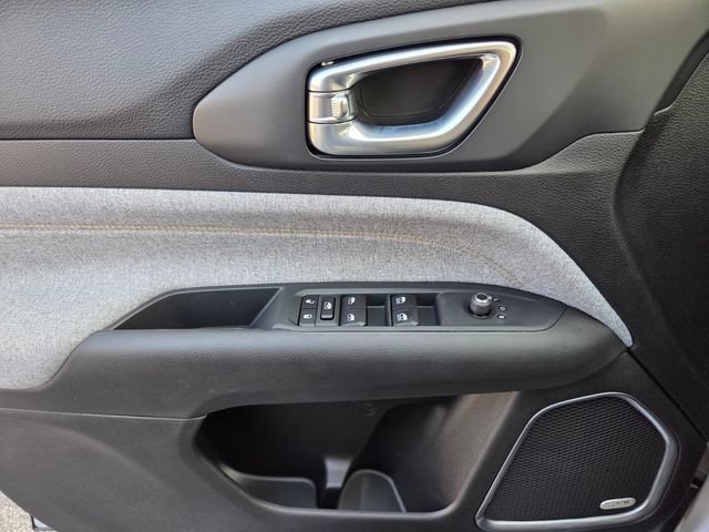 New 2026 Jeep Compass Latitude AWD/4WD image 24