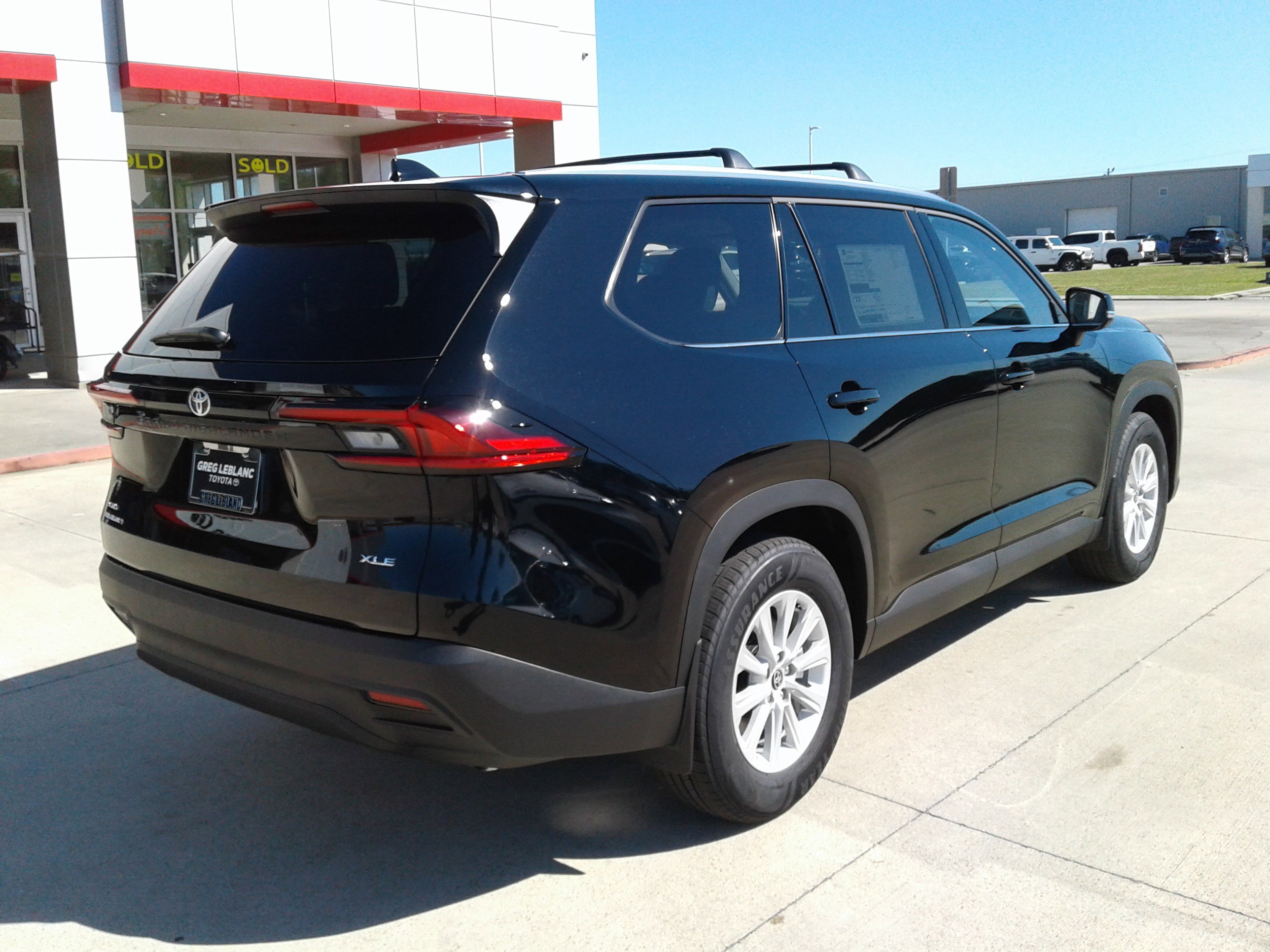 New 2026 Toyota Grand Highlander AWD image 2