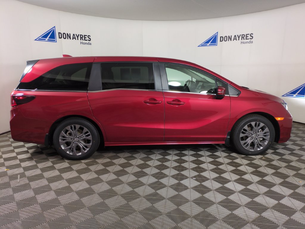 Certified 2025 Honda Odyssey Touring image 10