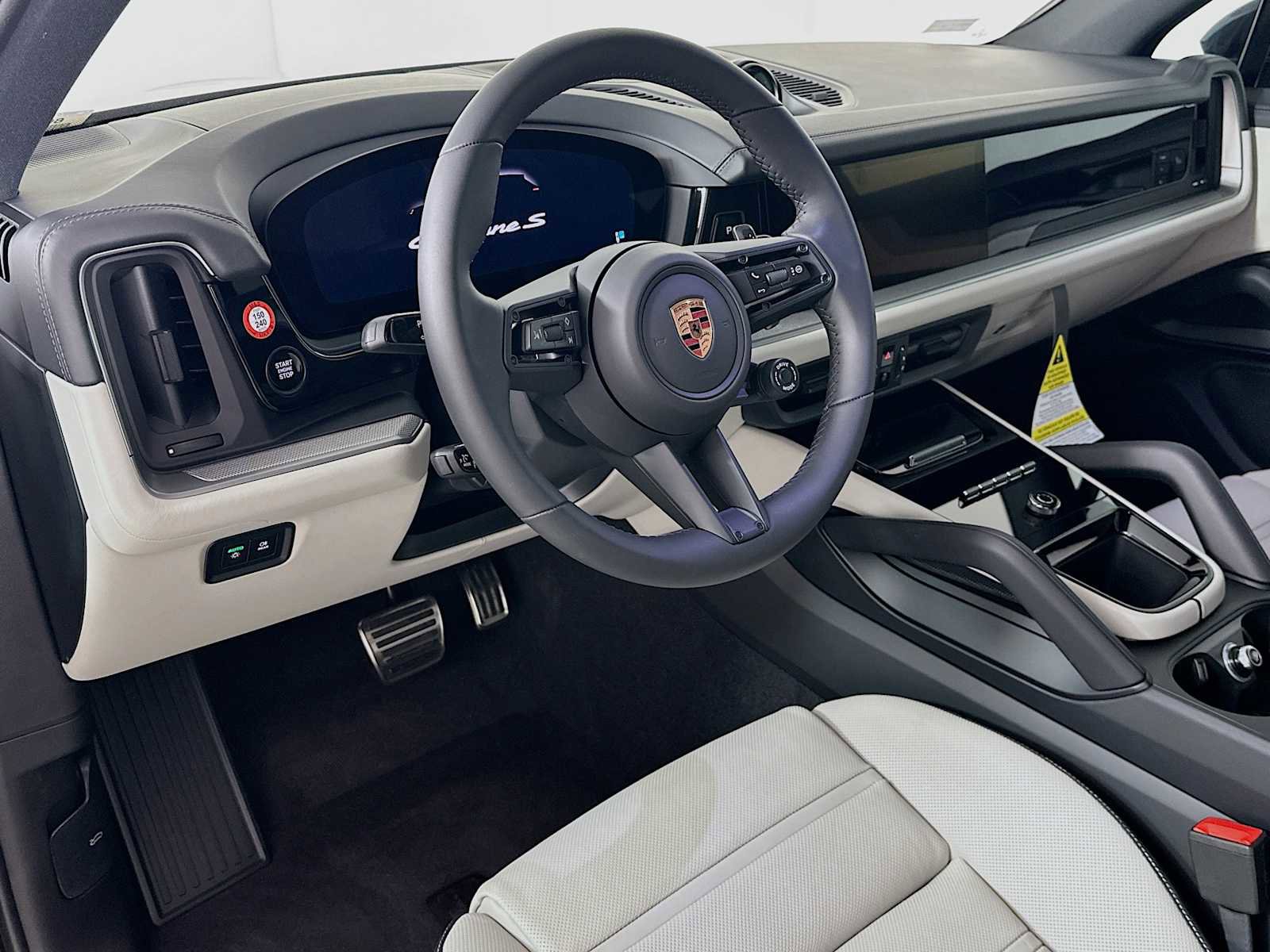 New 2026 Porsche Cayenne S image 4