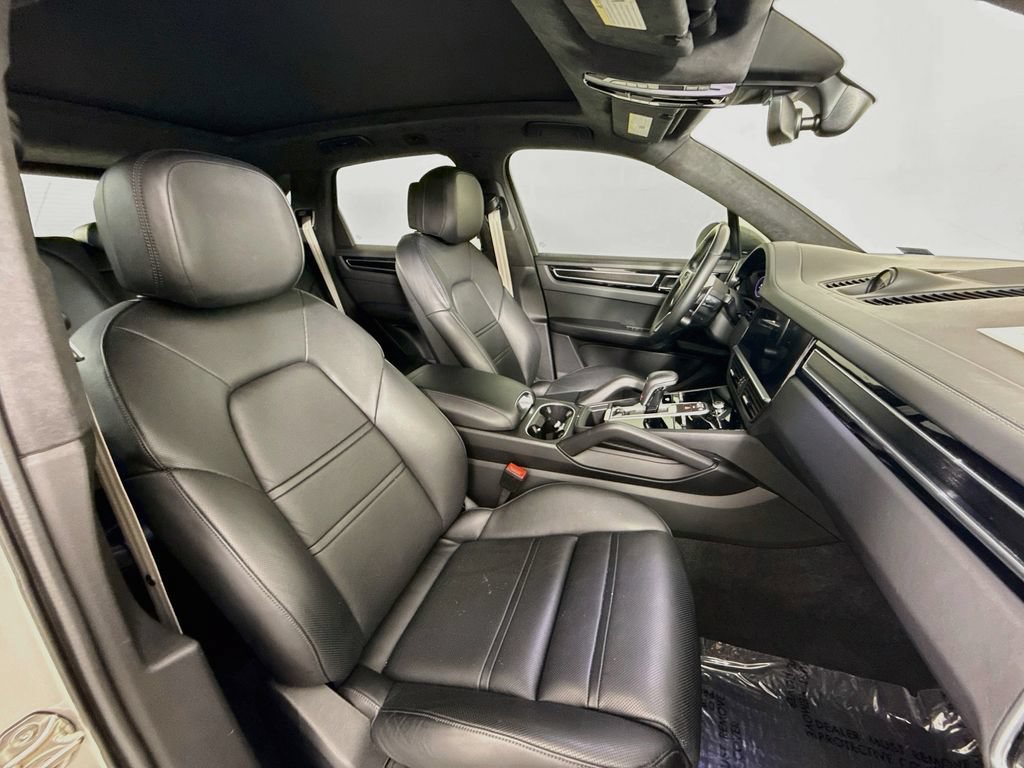 Certified 2021 Porsche Cayenne GTS AWD/4WD image 28