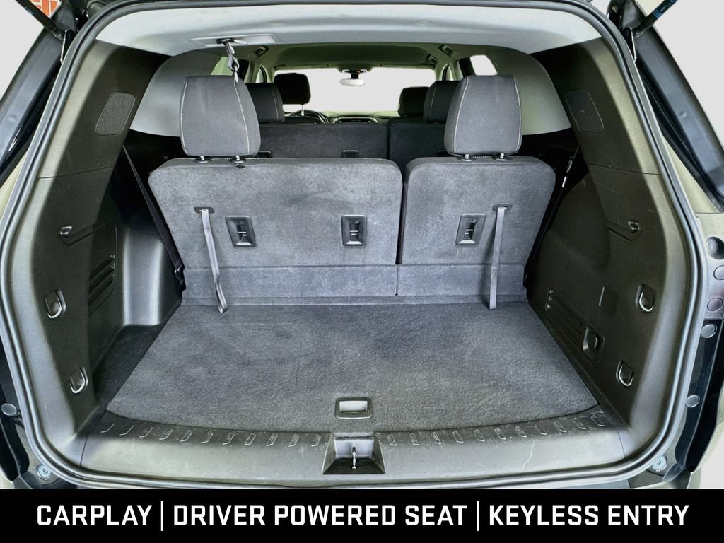 Used 2020 Chevrolet Traverse LT FWD image 25