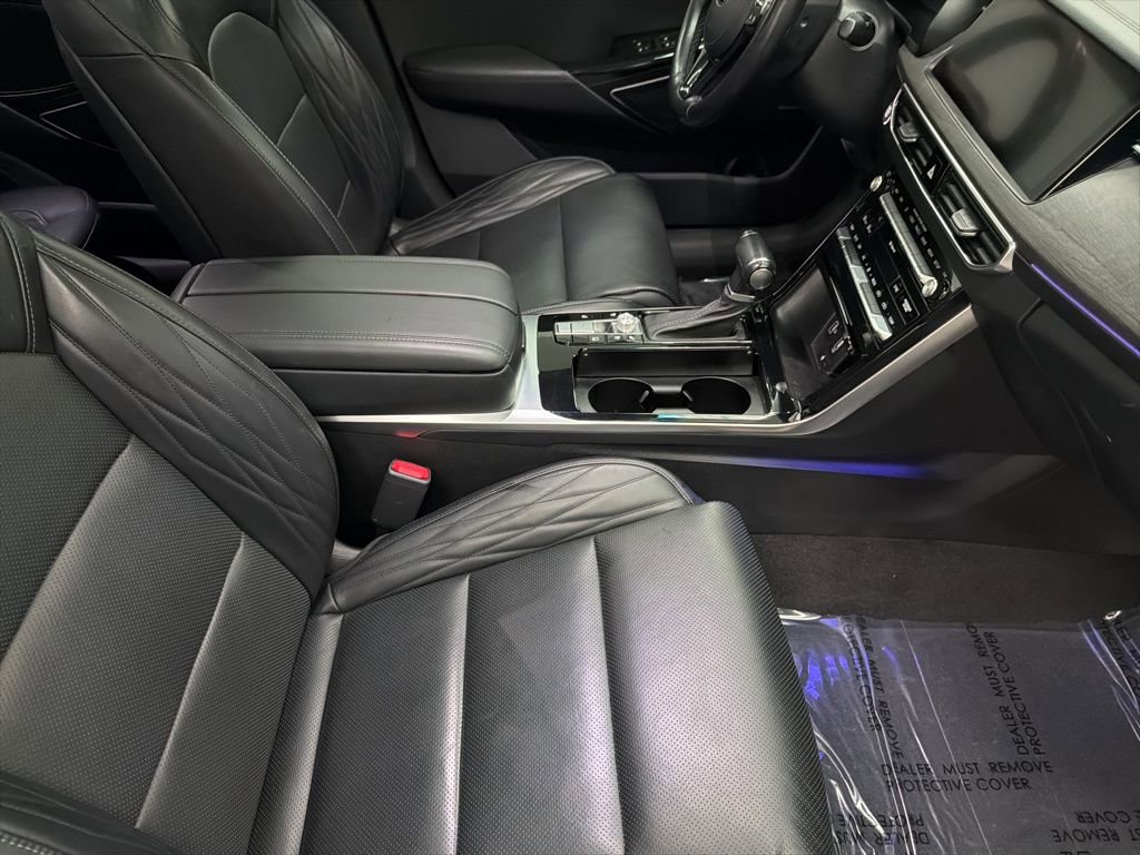 Used 2020 Kia Cadenza Limited image 31