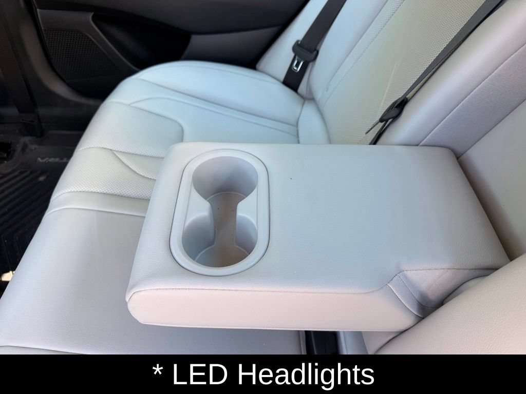 Used 2025 Hyundai Elantra Limited FWD image 32