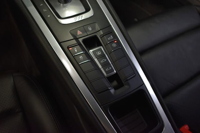 Used 2018 Porsche 911 Carrera RWD image 16