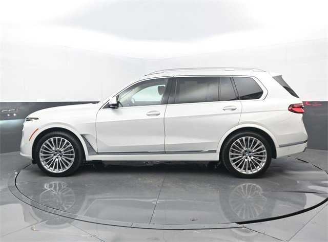 Used 2024 BMW X7 xDrive40i w/ Executive Package image 26