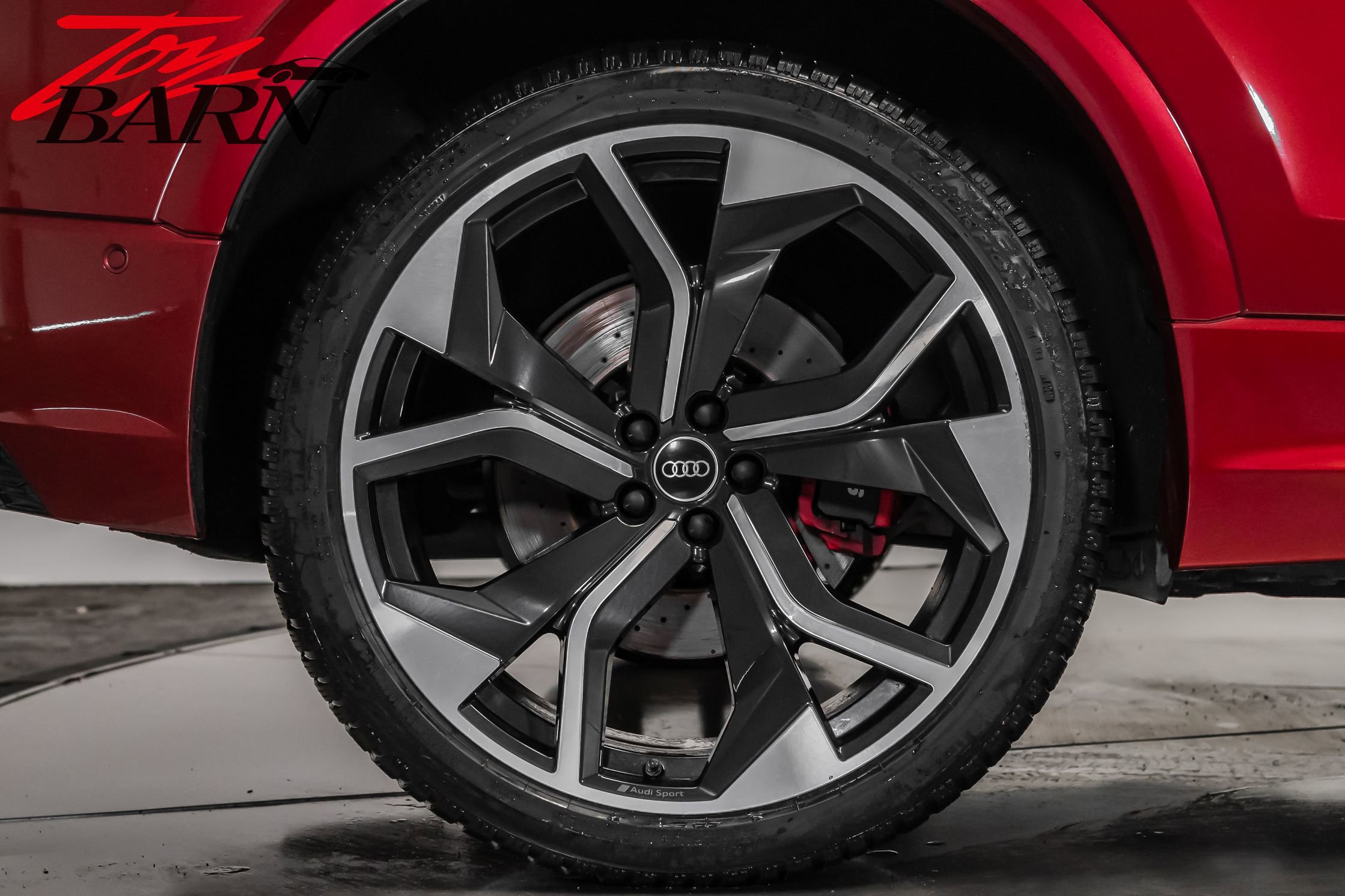 Used 2022 Audi RS Q8 4.0T image 16