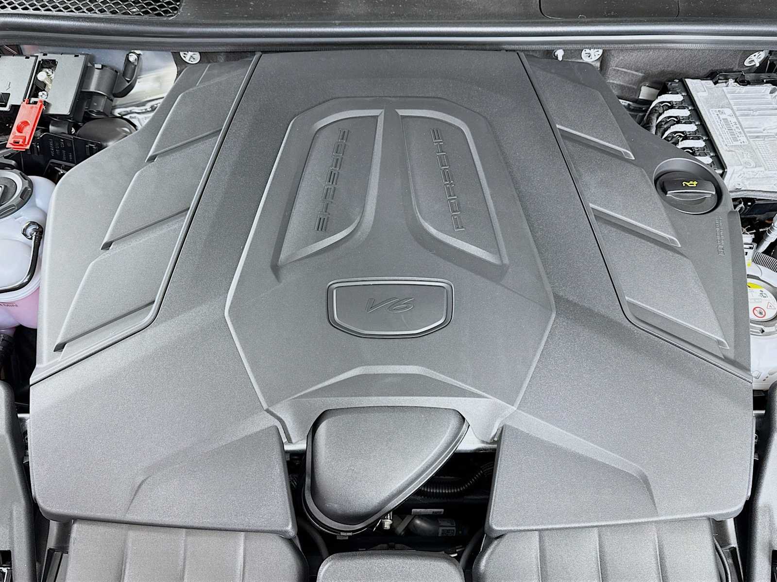 New 2026 Porsche Cayenne E-Hybrid AWD/4WD image 32