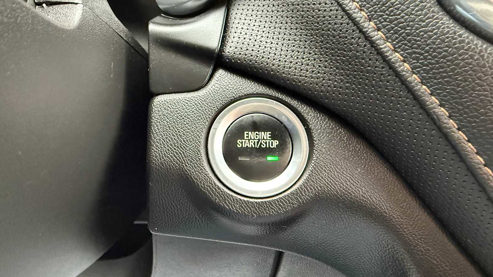 Used 2020 Chevrolet Equinox Premier AWD/4WD image 19