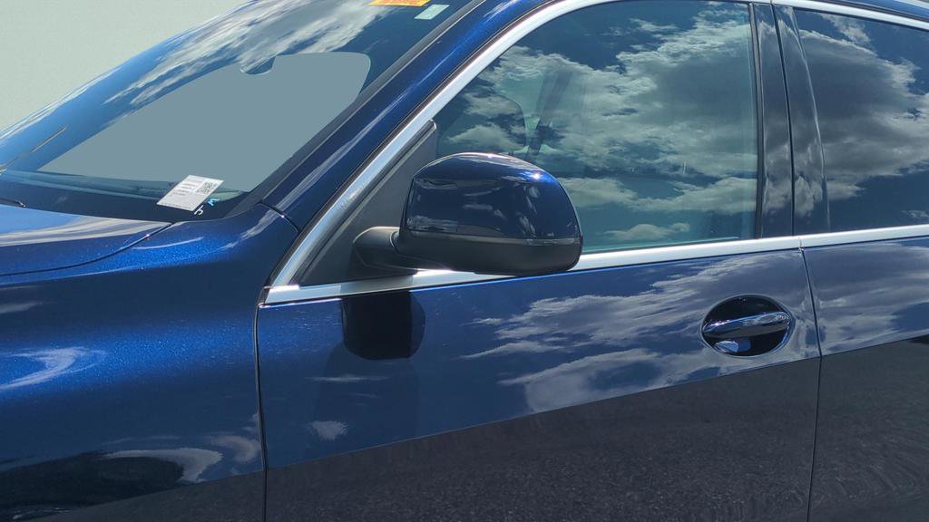 Used 2024 BMW X5 xDrive40i w/ Premium Package image 11