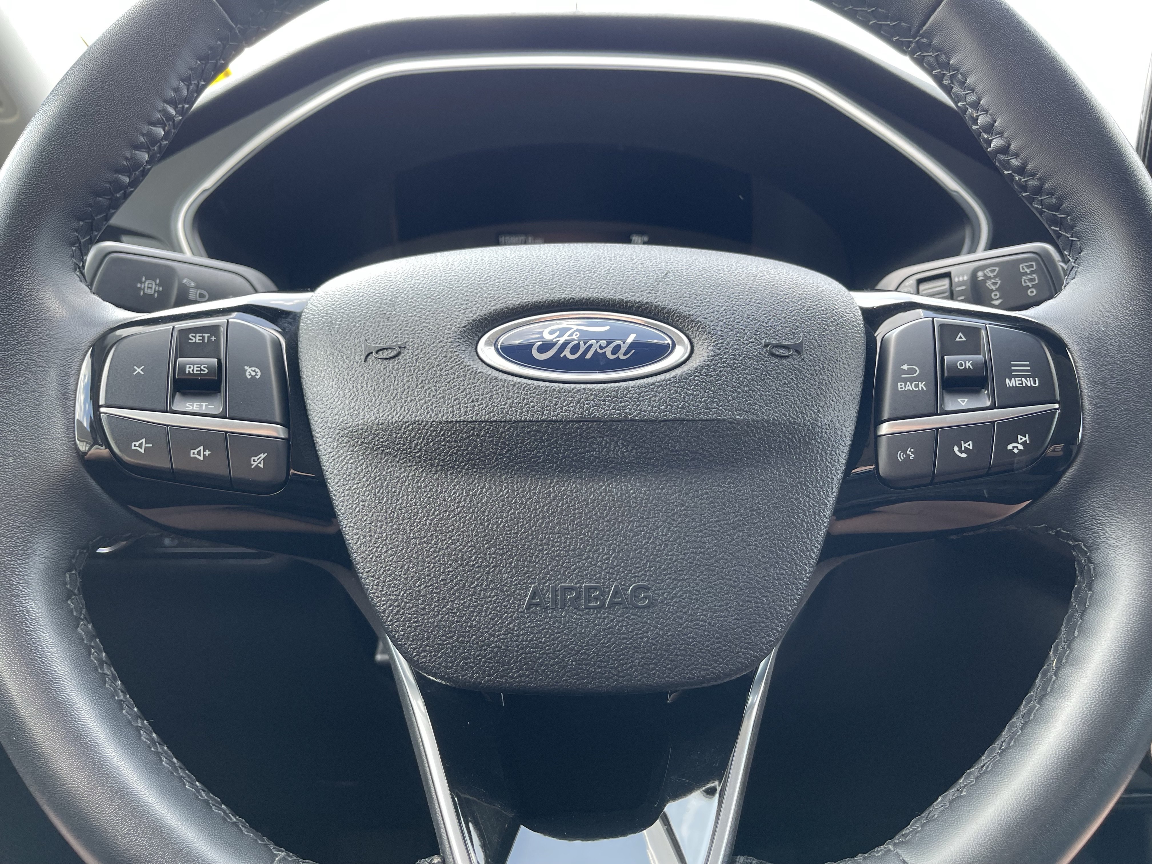 Used 2022 Ford Escape SE w/ Cold Weather Package AWD/4WD image 13