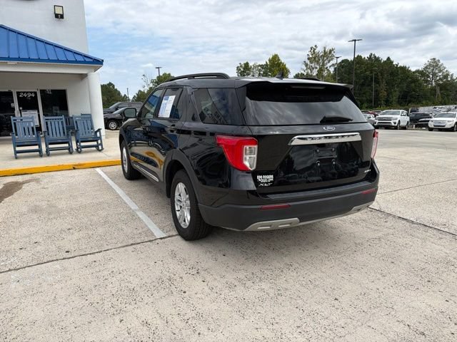 Used 2023 Ford Explorer XLT w/ Equipment Group 202A AWD/4WD image 17