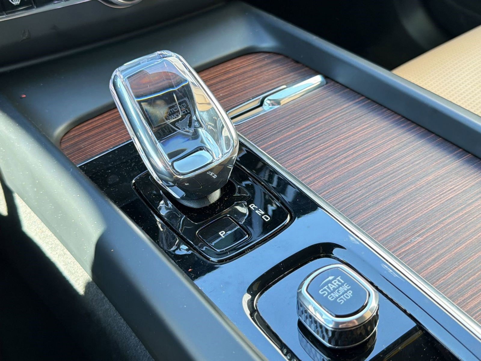 Used 2023 Volvo XC60 B5 Ultimate w/ Climate Package image 18