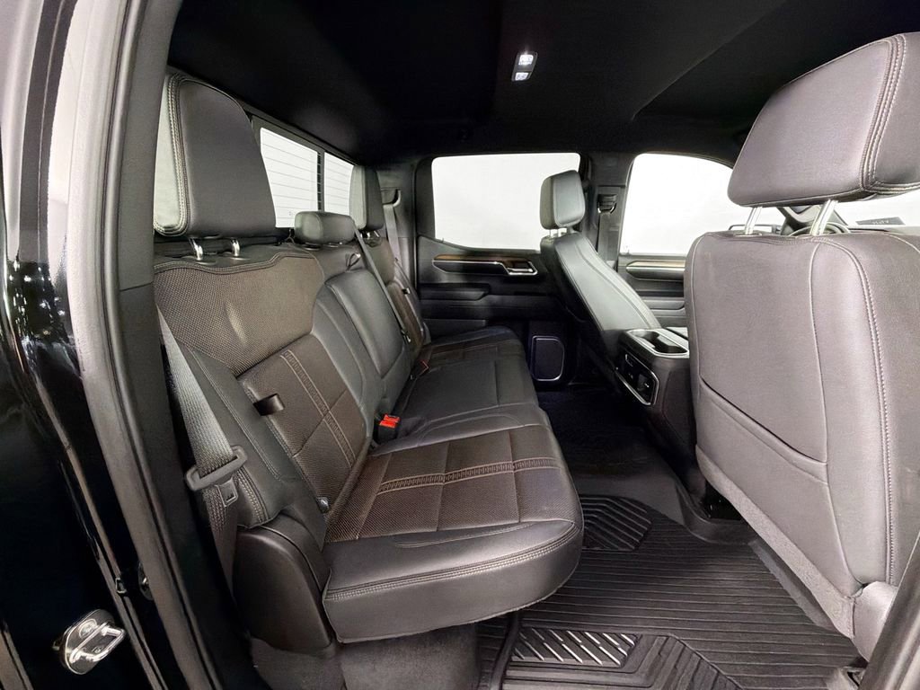 Used 2024 Chevrolet Silverado 1500 High Country w/ Midnight Edition image 28