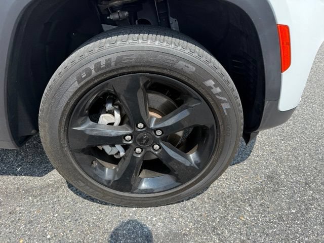 Used 2023 Jeep Grand Cherokee Altitude AWD/4WD image 37