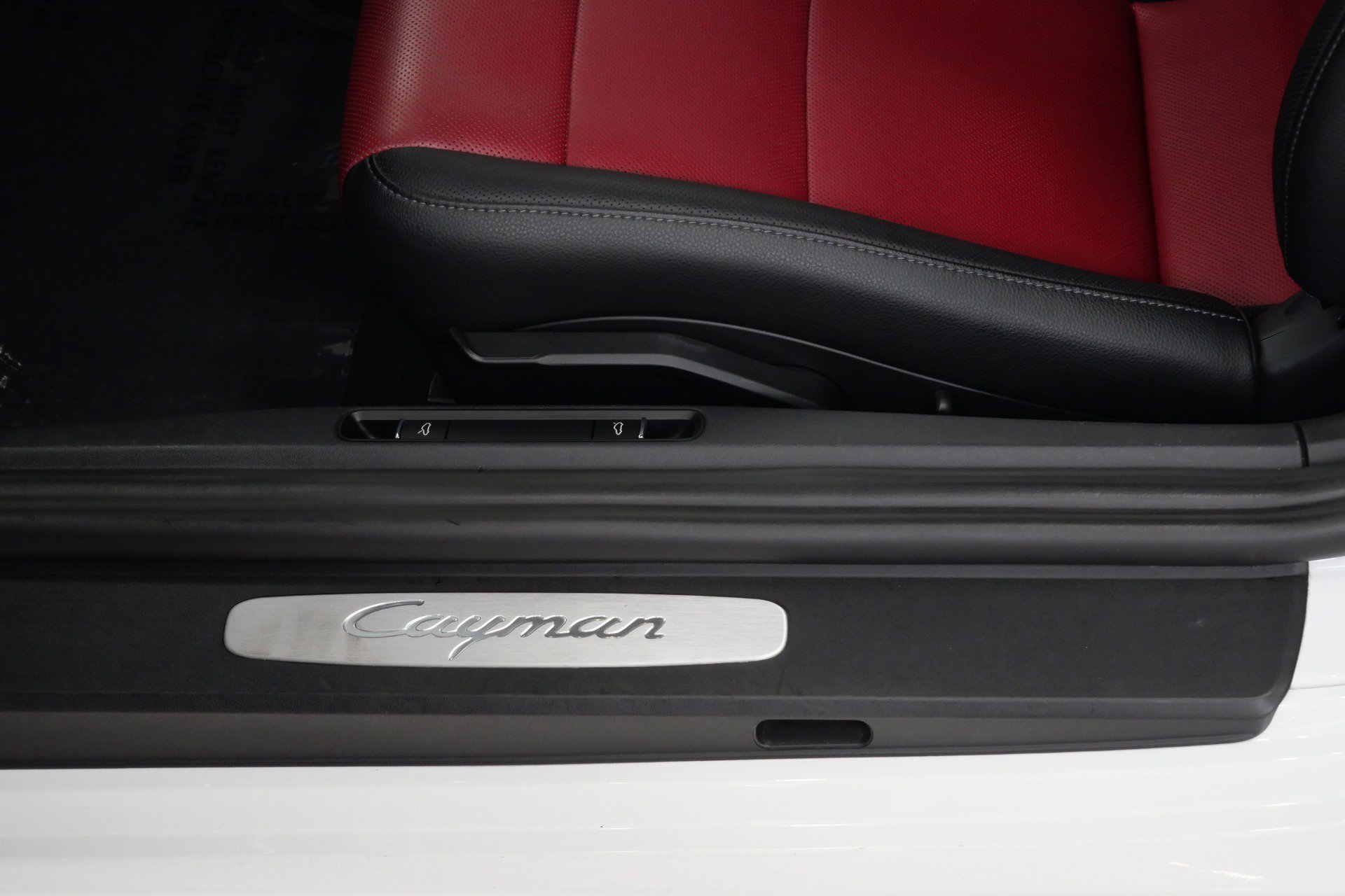 Used 2021 Porsche 718 Cayman RWD image 33