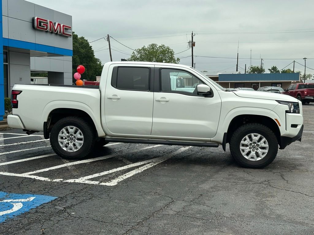Used 2022 Nissan Frontier SV w/ Technology Package AWD/4WD image 4