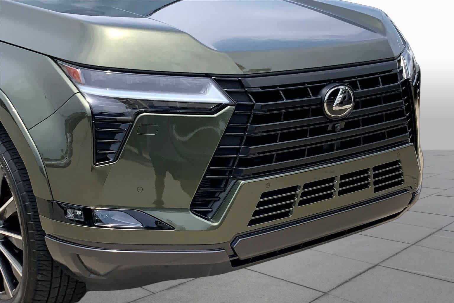 Used 2024 Lexus GX 550 w/ Accessory Package (2T) AWD/4WD image 30