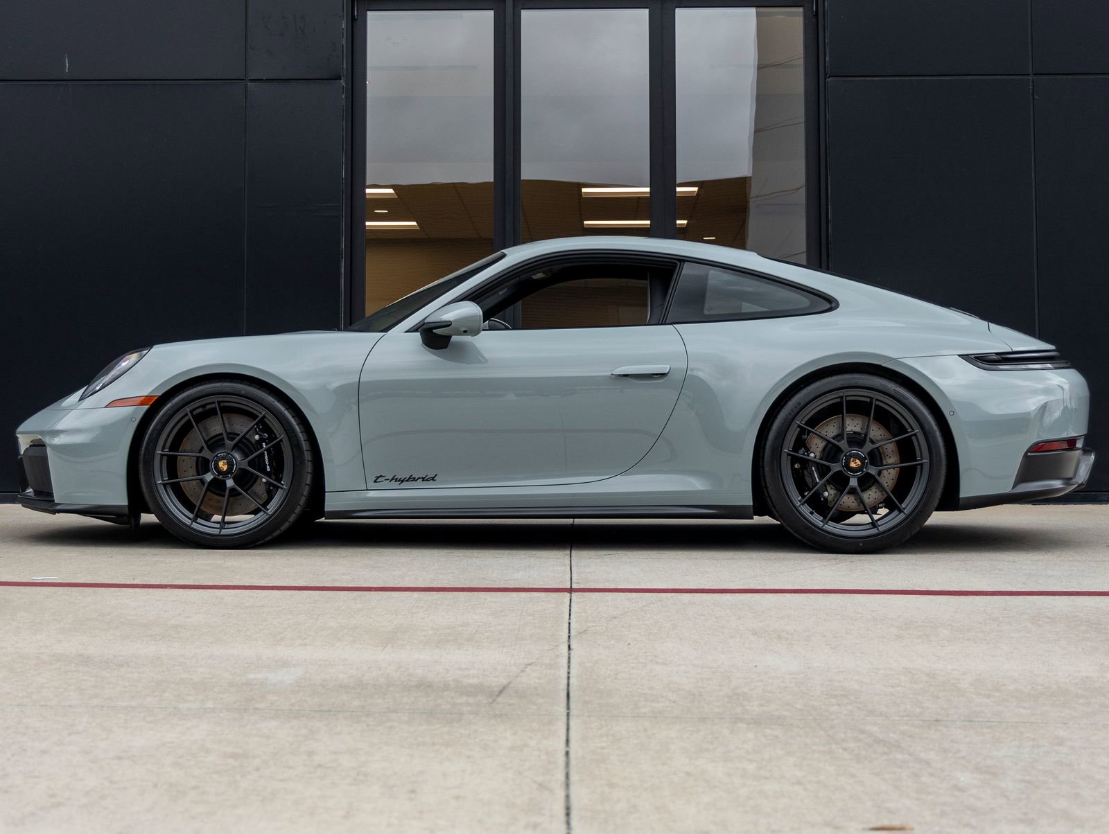Certified 2026 Porsche 911 Carrera GTS RWD image 2