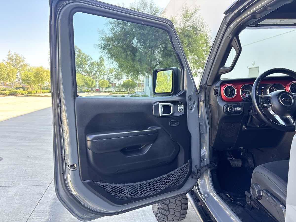 Used 2019 Jeep Wrangler Rubicon AWD/4WD image 15