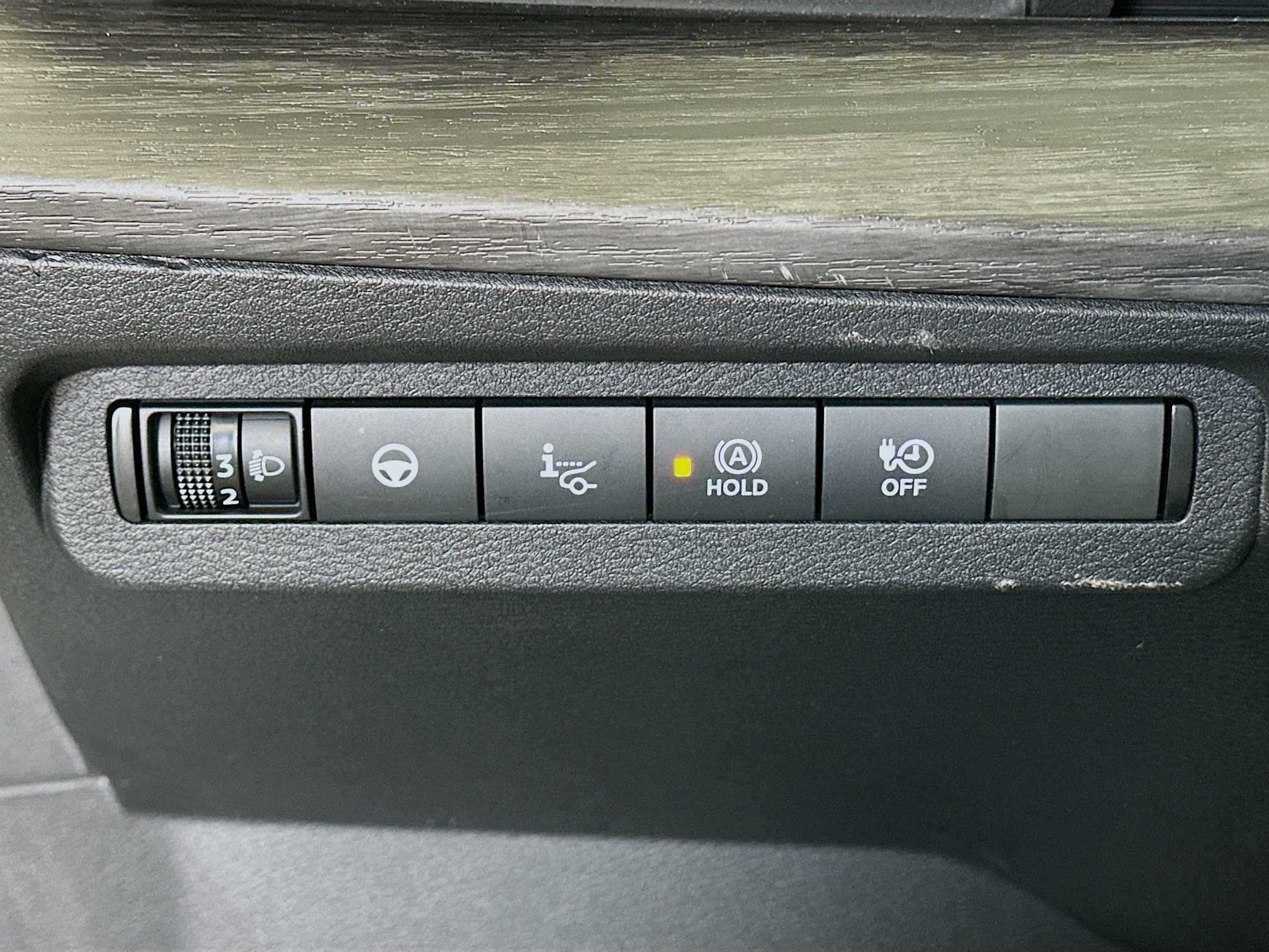 Used 2023 Nissan Ariya FWD image 17