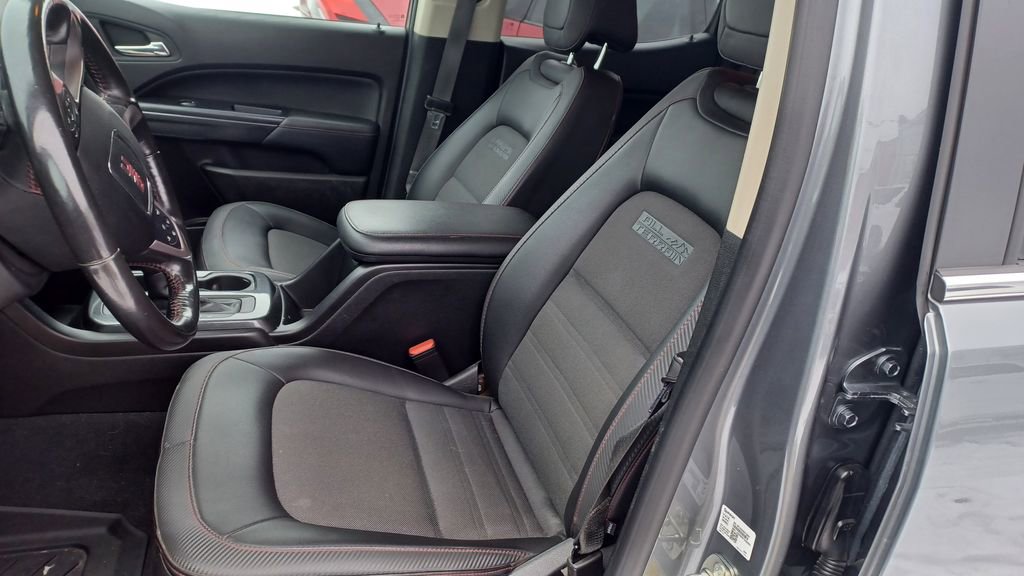 Used 2019 GMC Canyon All Terrain w/ Trailering Package image 5